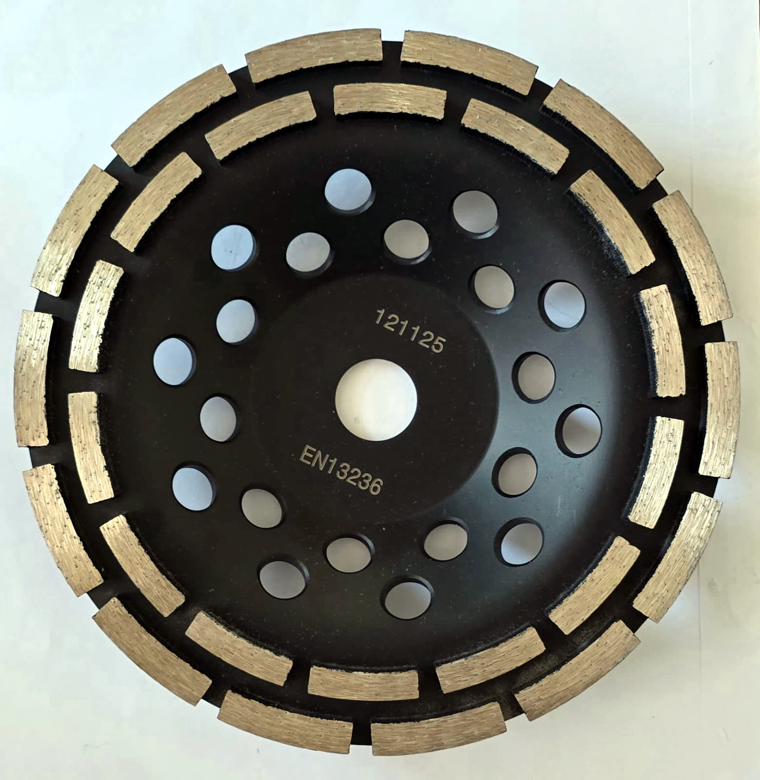 Cupe diamantate pentru slefuit CW-7-1 180mm